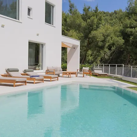 Abc - C * Podstrana